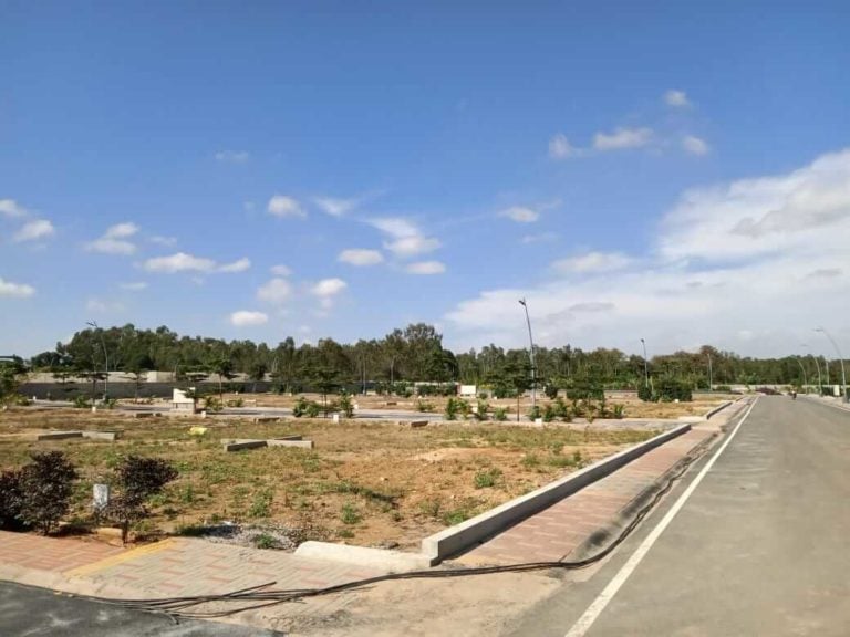 Site Photos 13 - Classic Featherlite The Sanctuary Plots