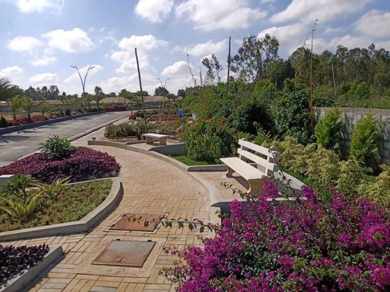 Site Photos 2 - Classic Featherlite The Sanctuary Plots