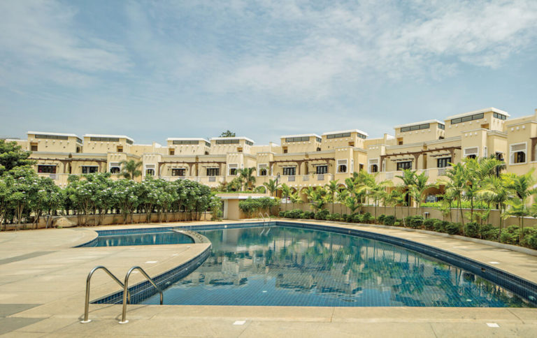 Swimming-Pool - Prestige Silver Oak Whitefield Villa