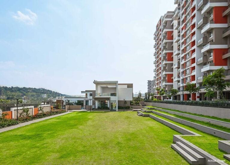 Party Lawn - Kolte Patil 24K Stargaze