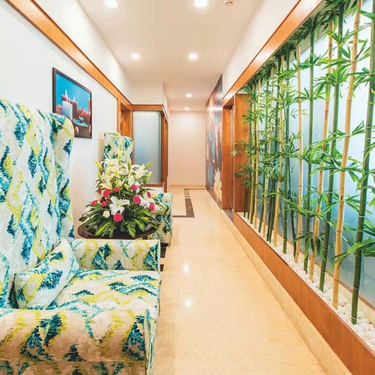 Private Salon - HM Grandeur